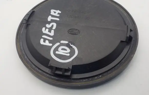 Ford Fiesta Headlight/headlamp dust cover 17048100