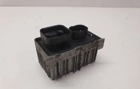 Glow plug pre-heat relay