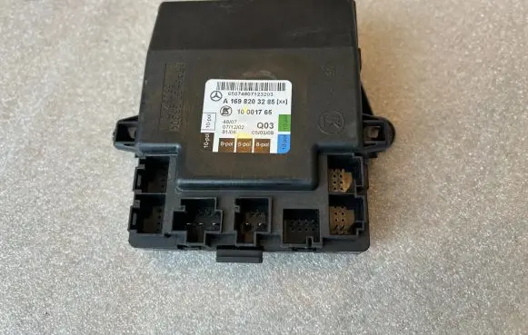 Mercedes-Benz C W204 Door control unit/module A1698203285 10001765 1698203285