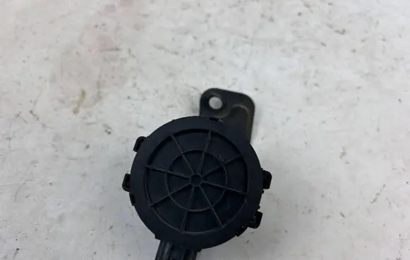 Toyota Mirai Horn buzzer relay 8657062010 86570-62010