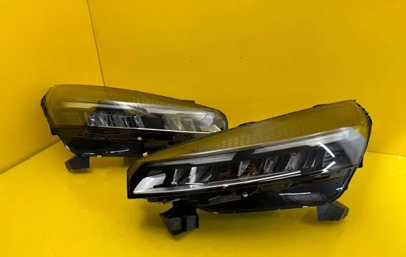 Renault Clio V Headlight/headlamp 260103507R