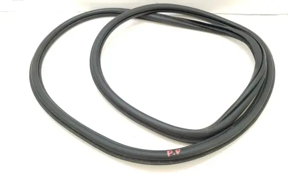 Skoda Scala Rear door rubber seal (on body) 657867366