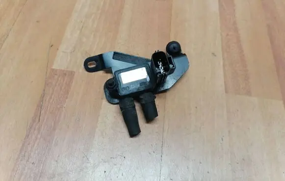 Ford Mondeo MK IV Exhaust gas pressure sensor AV615L200AB CZQ7A12M17B