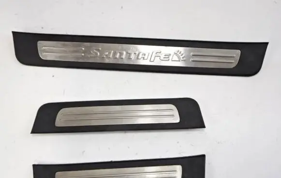 Hyundai Santa Fe Front sill trim cover