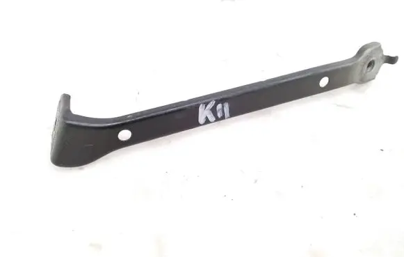 Fender mounting bracket