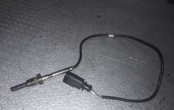 Audi Q7 4L Exhaust gas temperature sensor 05A906088A