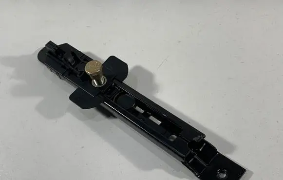 Volkswagen Polo Seat belt adjustment motor 6Q0857819C
