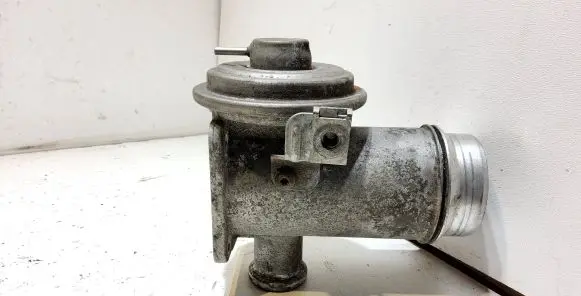 BMW 3 E90 E91 EGR valve 7792077 70051200