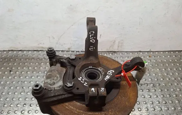 Renault Clio III Front wheel hub spindle knuckle S25056573 8200345945