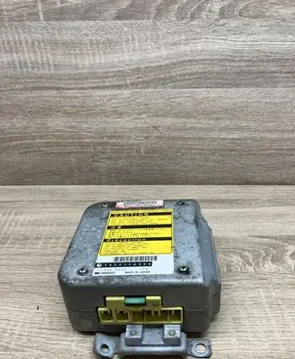 Subaru Impreza I Airbag control unit/module 98221FA000 1523000405