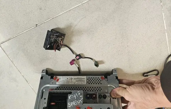Mercedes-Benz Sprinter W906 Sound system wiring loom A9069005203 RY2550 A9069016301