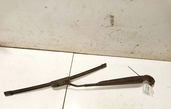 Mini One - Cooper Coupe R56 Front wiper blade arm