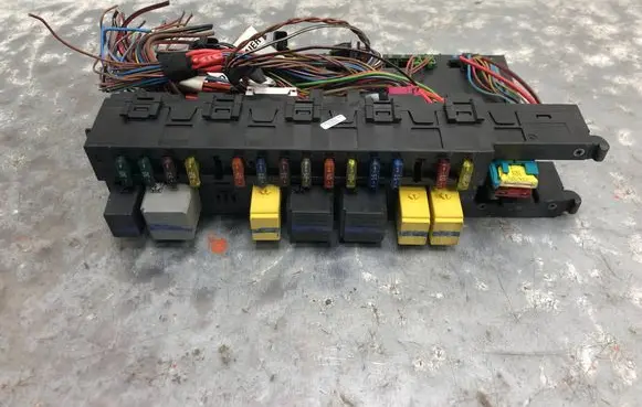 Mercedes-Benz E W211 Comfort/convenience module 2115452101BILI 2115452101