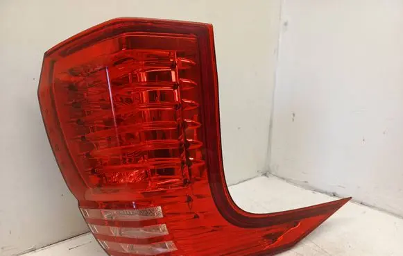 Peugeot 5008 Rear/tail lights 1090029 08191