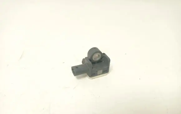 Mercedes-Benz A W176 Airbag deployment crash/impact sensor A1668210151