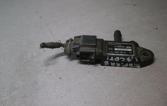Opel Zafira B Exhaust gas pressure sensor 0281002771 55198717