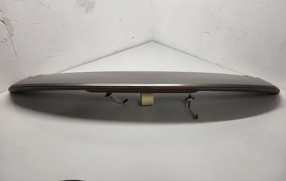 Tailgate/trunk spoiler