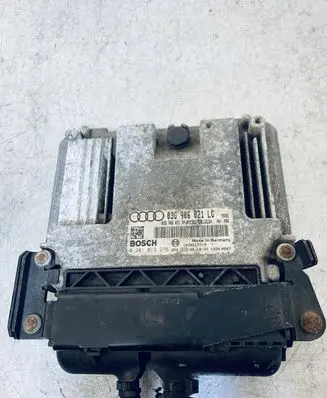 Volkswagen Touran I Engine control unit/module 03G906021LG 03G906021AN 0281013276