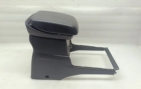 Suzuki Grand Vitara II Armrest 