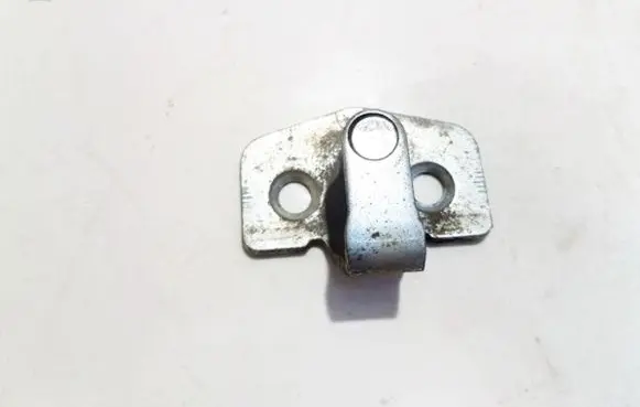 Opel Vectra B Front door lock loop/hook striker 