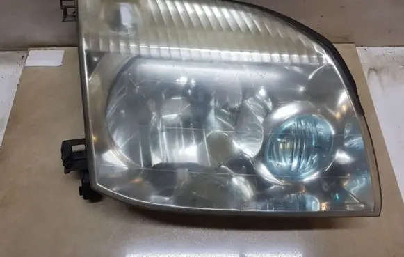 Nissan X-Trail T30 Headlight/headlamp