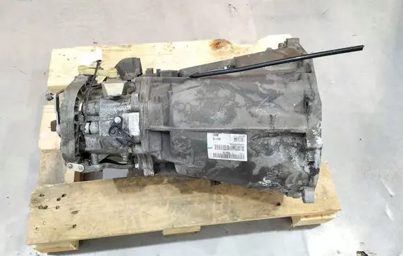 Volkswagen Crafter Manual 5 speed gearbox HVW9062603900