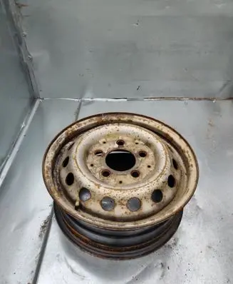 Volkswagen II LT R12 alloy rim 