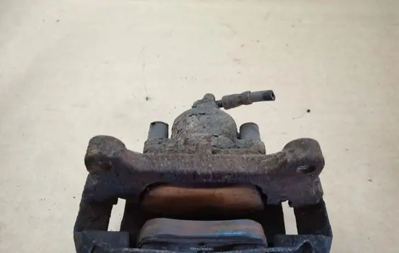 Volkswagen Tiguan Front brake caliper