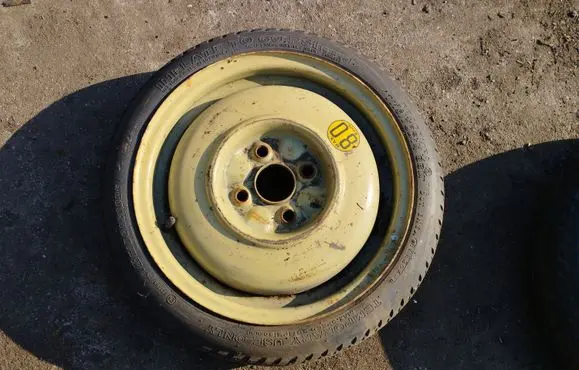 Toyota Yaris R14 spare wheel 