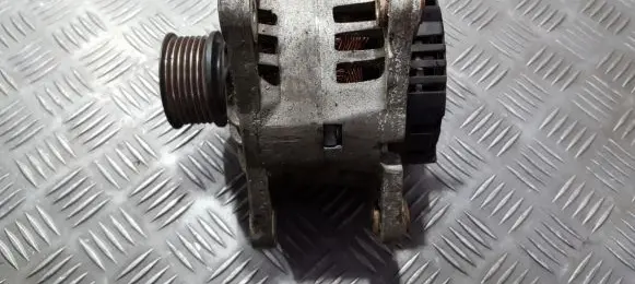 Volkswagen Golf IV Generator/alternator 030903023H SG8B011
