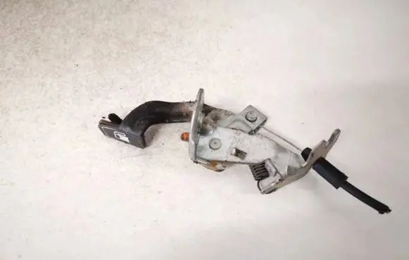 Toyota Avensis Verso Fuel tank opening switch 