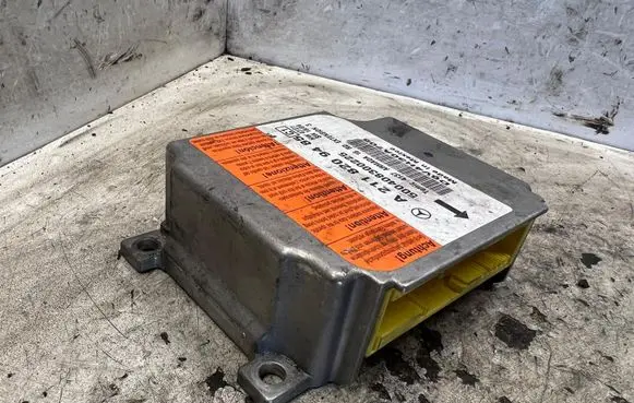 Mercedes-Benz E W211 Airbag control unit/module A2118209485
