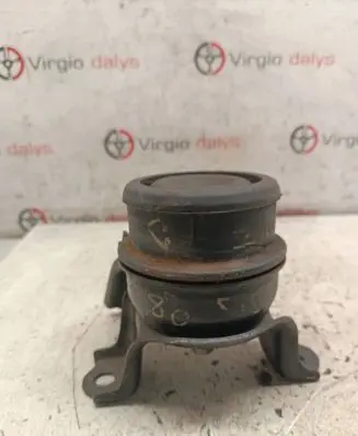 Toyota Avensis T220 Engine mount bracket