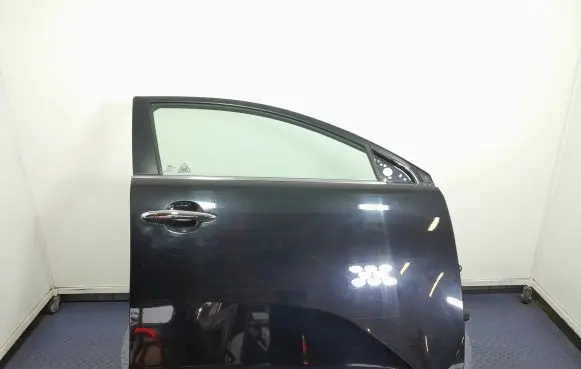 KIA Sportage Front door