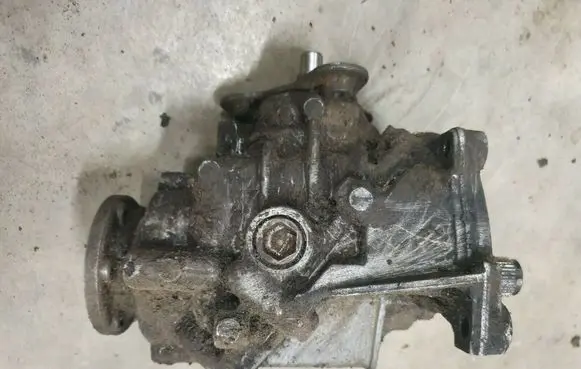 Volkswagen Golf II Gearbox transfer box case 009409305 009409107