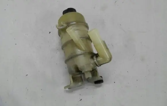 Mazda Xedos 9 Power steering fluid tank/reservoir T0013269X