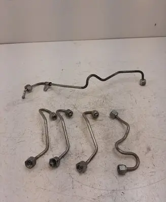 Nissan NV400 Fuel line pipe