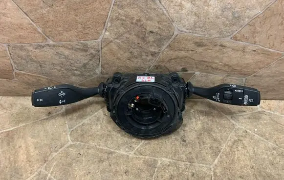BMW 2 F46 Indicator stalk 9368597