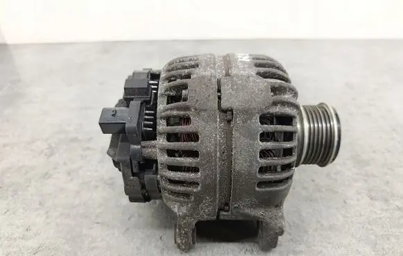 Volkswagen Polo IV 9N3 Generator/alternator 045903023A