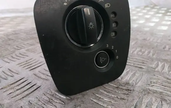 Mercedes-Benz CLS C219 Light switch A2195450604