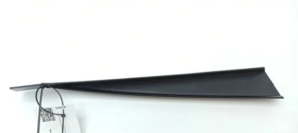 Cadillac SRX Rear side glass trim 