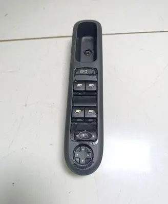 Peugeot 5008 Electric window control switch 96650621ZD 30170357R