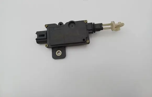 Nissan Primera Tailgate exterior lock 905508F800