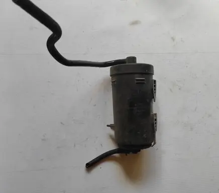 Active carbon filter fuel vapour canister