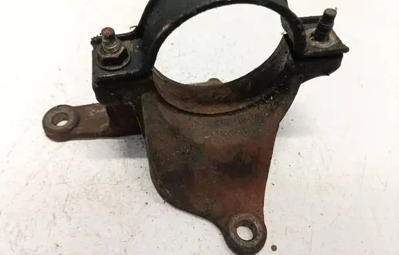 Ford Mondeo MK IV Engine mounting bracket 7g913k305bb 7g91-3k305-bb