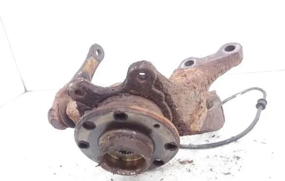 Opel Tigra A Front wheel hub spindle knuckle 90539906