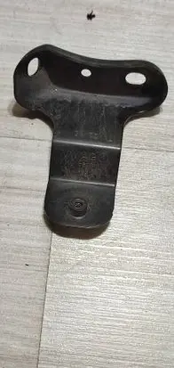 Engine mount bracket