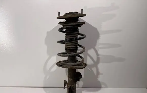 Toyota Auris E180 Front shock absorber/damper