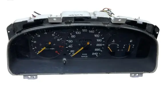 Mazda 626 Speedometer (instrument cluster) GC5KC