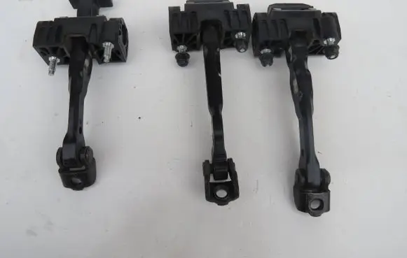 Volvo V60 Front door check strap stopper 31217753